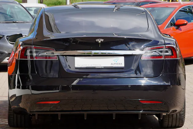 Tesla Model S 100 D Performance