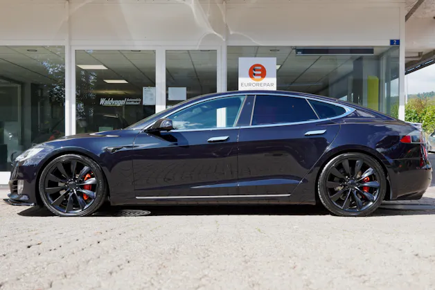 Tesla Model S 100 D Performance