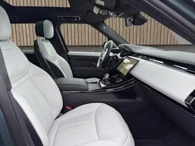 Land Rover Range Rover Sport P530 4.4 V8 First Edition Automatic
