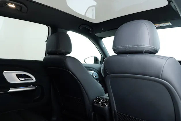 MERCEDES-BENZ GLB 220 4Matic X248