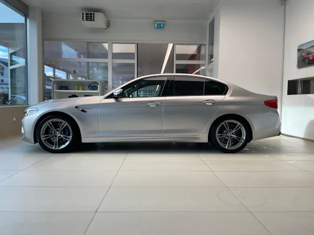 BMW M5 xDrive Drivelogic