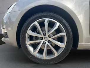 SKODA Octavia Combi 1.5 TSI Soleil DSG