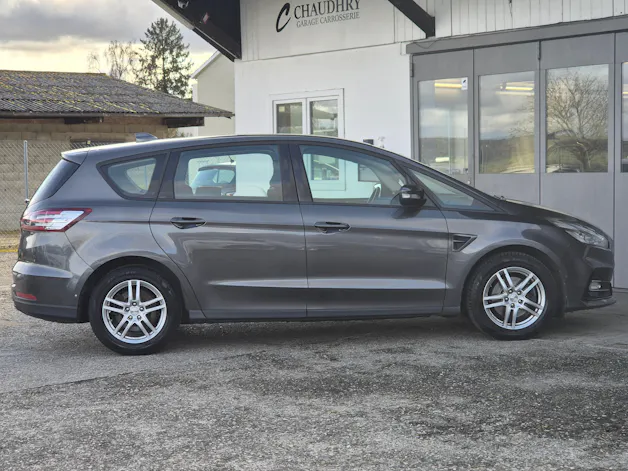 FORD S-Max 2.5 FHEV Trend 7Pl
