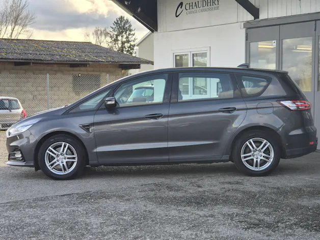 FORD S-Max 2.5 FHEV Trend 7Pl