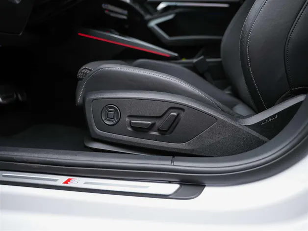 AUDI S3 Sportback TFSI quattro S-tronic*19"Felgen*Werksgarantie*Matrix-LED*Assistenten*