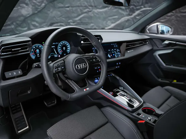 AUDI S3 Sportback TFSI quattro S-tronic*19"Felgen*Werksgarantie*Matrix-LED*Assistenten*