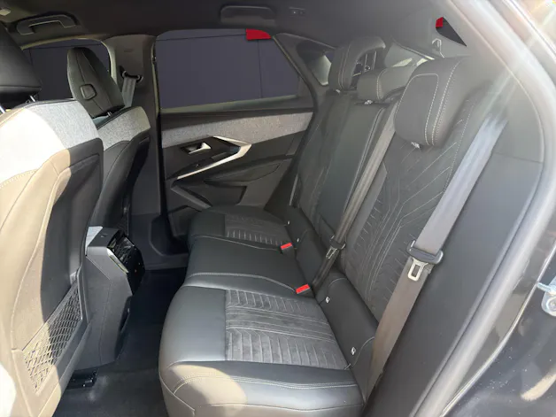 PEUGEOT 3008 1.2 MHEV GT Exclusive