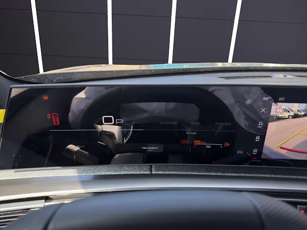 PEUGEOT 3008 1.2 MHEV GT Exclusive