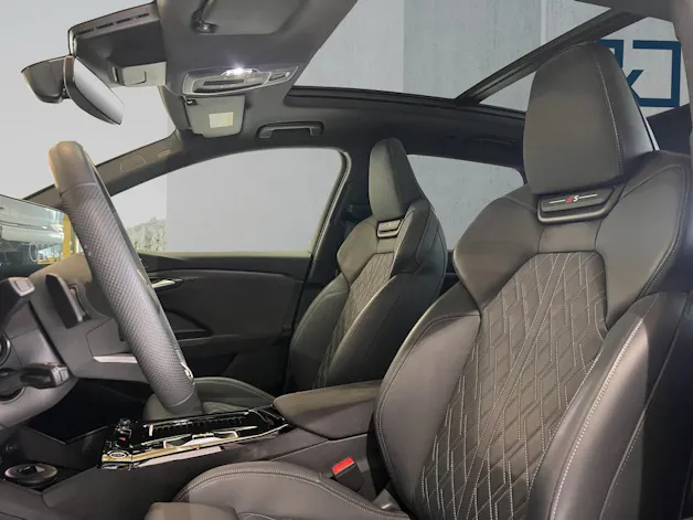 AUDI Q6 e-tron quattro