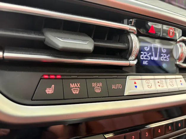 BMW X3 xDrive 48V M40d Individual | CH | Leder Braun | Pano | Driving Assist | HeadUp | Standheizung |
