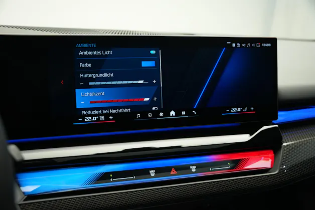 BMW M5 xDrive Touring *Brewster Green* *Keramik* *Pano* *Iconic Glow*