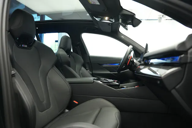 BMW M5 xDrive Touring *Brewster Green* *Keramik* *Pano* *Iconic Glow*