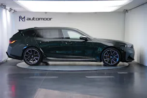 BMW M5 xDrive Touring *Brewster Green* *Keramik* *Pano* *Iconic Glow*