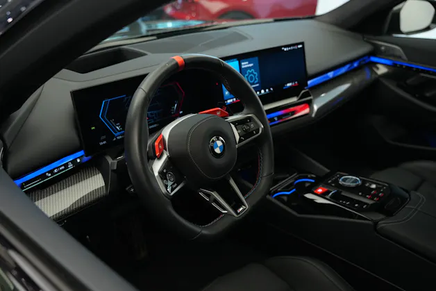 BMW M5 xDrive Touring *Brewster Green* *Keramik* *Pano* *Iconic Glow*