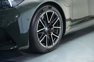 BMW M5 xDrive Touring *Brewster Green* *Keramik* *Pano* *Iconic Glow*