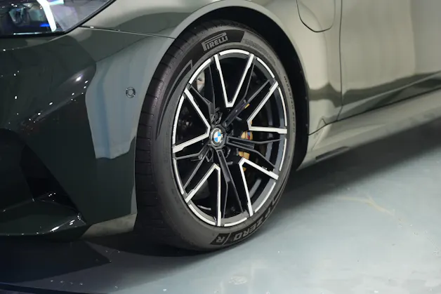 BMW M5 xDrive Touring *Brewster Green* *Keramik* *Pano* *Iconic Glow*