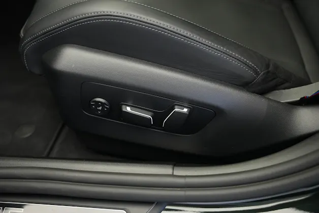 BMW M5 xDrive Touring *Brewster Green* *Keramik* *Pano* *Iconic Glow*