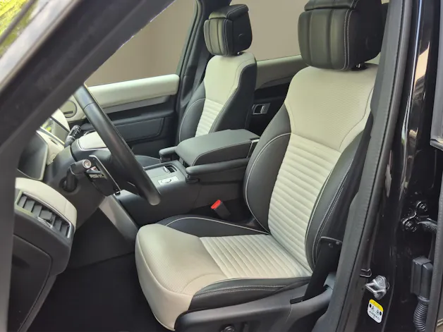 Land Rover Discovery 3.0 i6 360 R-Dynamic HSE AWD Automatic
