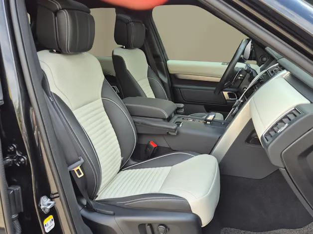 Land Rover Discovery 3.0 i6 360 R-Dynamic HSE AWD Automatic