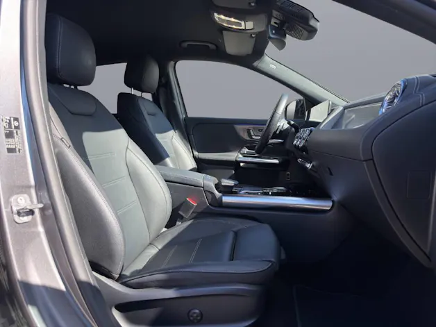 MERCEDES-BENZ EQA 250 AMG Line