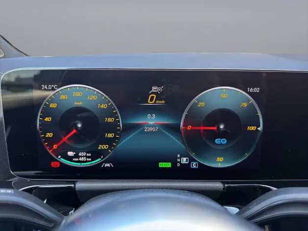 MERCEDES-BENZ EQA 250 AMG Line