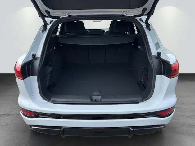 AUDI Q6 e-tron quattro