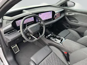 AUDI Q6 e-tron quattro
