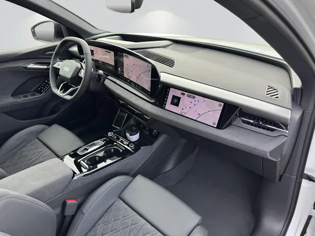 AUDI Q6 e-tron quattro