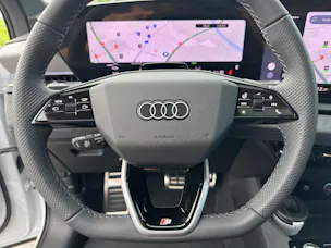 AUDI Q6 e-tron quattro