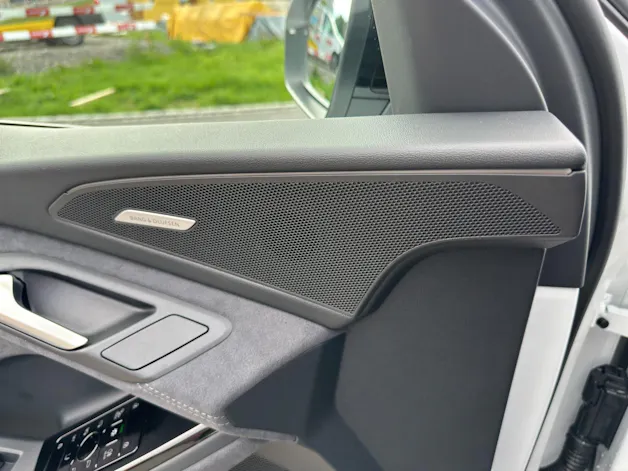 AUDI Q6 e-tron quattro