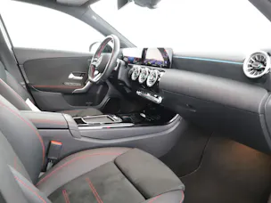 MERCEDES-BENZ A 220 4Matic 8G-DCT
