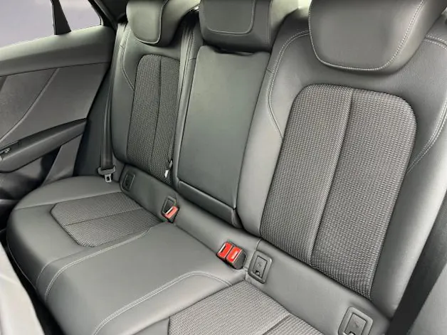 AUDI Q2 35 TFSI S line S-tronic