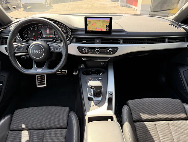 AUDI A4 Avant 40 TDI Sport quattro S-tronic