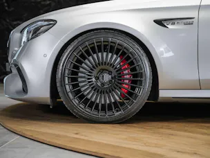 MERCEDES-BENZ E 63 S AMG 4matic *21" Felgen*Panorama*Sitzbelüftung*Massage*Ambientebeleuchtung*