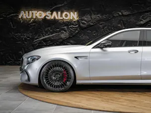 MERCEDES-BENZ E 63 S AMG 4matic *21" Felgen*Panorama*Sitzbelüftung*Massage*Ambientebeleuchtung*