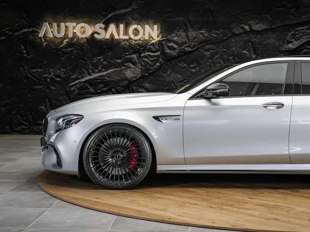 MERCEDES-BENZ E 63 S AMG 4matic *21" Felgen*Panorama*Sitzbelüftung*Massage*Ambientebeleuchtung*