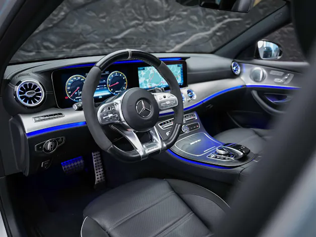 MERCEDES-BENZ E 63 S AMG 4matic *21" Felgen*Panorama*Sitzbelüftung*Massage*Ambientebeleuchtung*