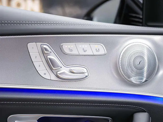 MERCEDES-BENZ E 63 S AMG 4matic *21" Felgen*Panorama*Sitzbelüftung*Massage*Ambientebeleuchtung*