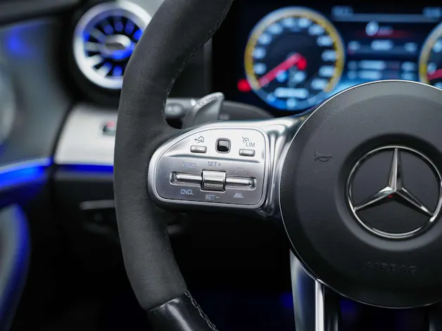 MERCEDES-BENZ E 63 S AMG 4matic *21" Felgen*Panorama*Sitzbelüftung*Massage*Ambientebeleuchtung*