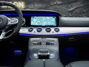 MERCEDES-BENZ E 63 S AMG 4matic *21" Felgen*Panorama*Sitzbelüftung*Massage*Ambientebeleuchtung*