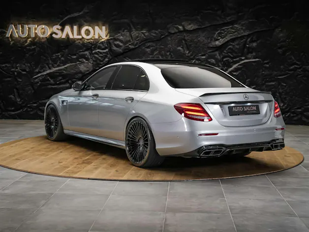 MERCEDES-BENZ E 63 S AMG 4matic *21" Felgen*Panorama*Sitzbelüftung*Massage*Ambientebeleuchtung*