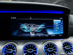 MERCEDES-BENZ E 63 S AMG 4matic *21" Felgen*Panorama*Sitzbelüftung*Massage*Ambientebeleuchtung*