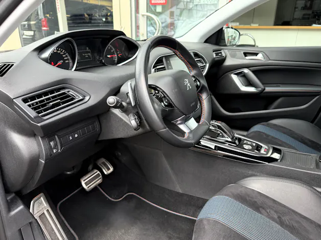 PEUGEOT 308 SW 1.2 Pure Tech Tech Edition EAT8