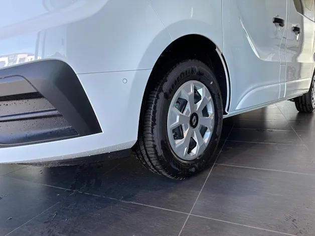 RENAULT Trafic Blue dCi 170 Passenger Techno EDC