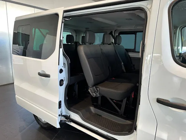 RENAULT Trafic Blue dCi 170 Passenger Techno EDC