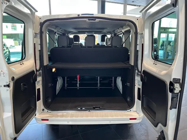 RENAULT Trafic Blue dCi 170 Passenger Techno EDC