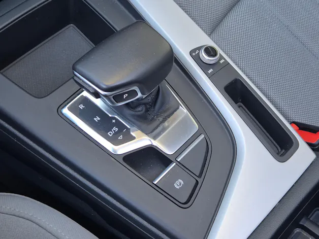AUDI A4 Avant 40 TDI Attraction quattro S-tronic