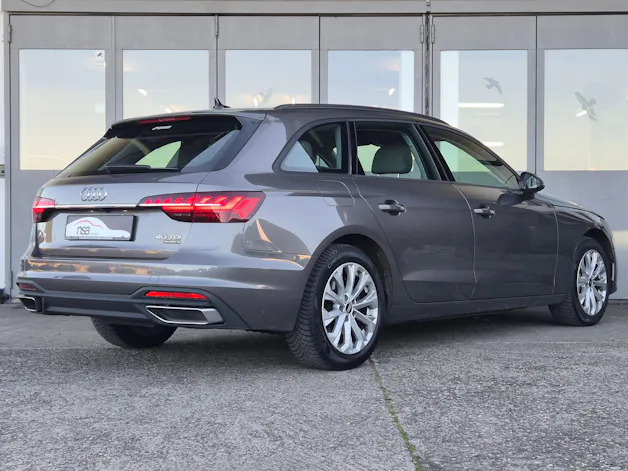 AUDI A4 Avant 40 TDI Attraction quattro S-tronic