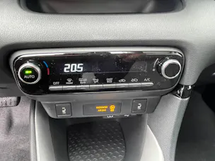 MAZDA 2 Hybrid Centre-line