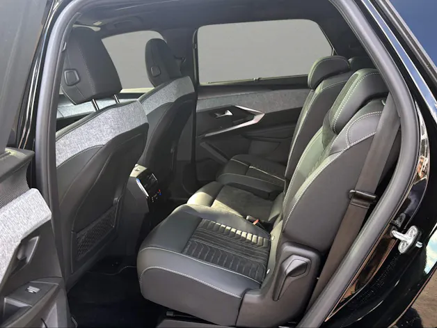 PEUGEOT 5008 195 Plug-in Hybrid e-DCS7 GT Exclusive